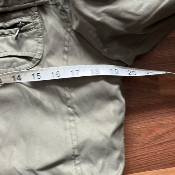 Green Parka by TNA Size M Woman’s Tan Faux Fur Lining and 4 Pockets *no hood fur - Picture 7 of 12